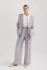 Elegant trousers in premium wool, wide, gray