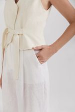 Elegant, wide, white linen trousers - Image 3