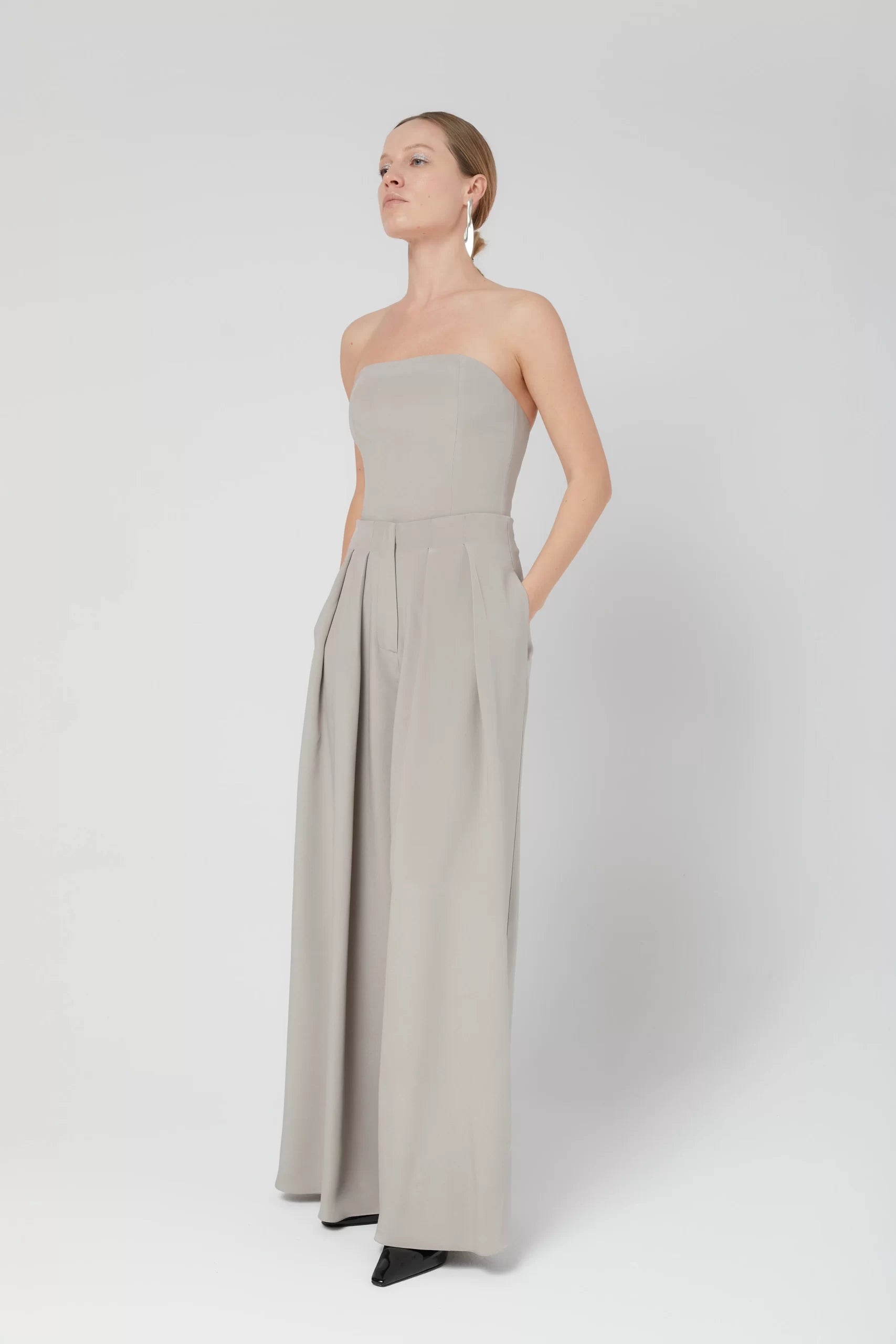 Ipanomi-lookbook-13-scaled-1.jpg Elegant natural silk cady pants, wide, gray - Image 1