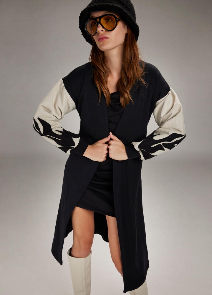 ac_fw23_orion_cardigan__2_.jpg Orion Cardigan Beige & Black - Image 1