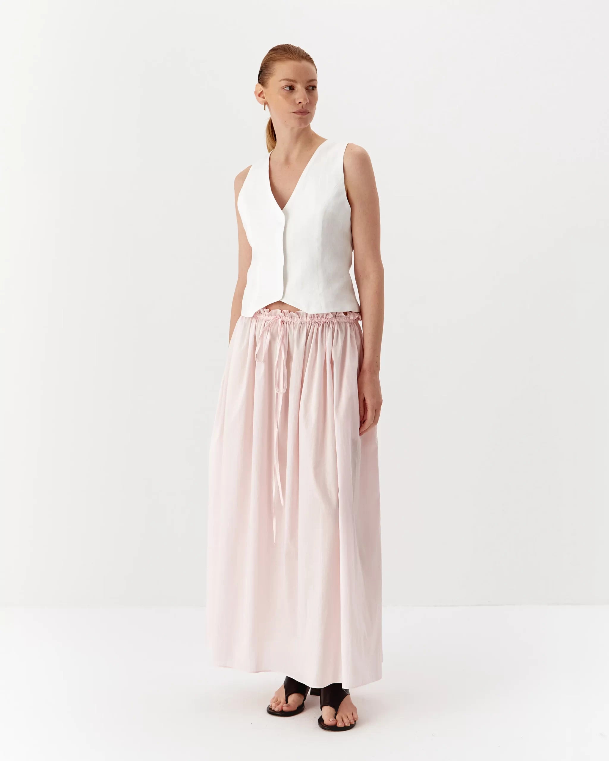 ipanomi2_25126-scaled-1.jpg Elegant hemp waistcoat, short, white - Image 1