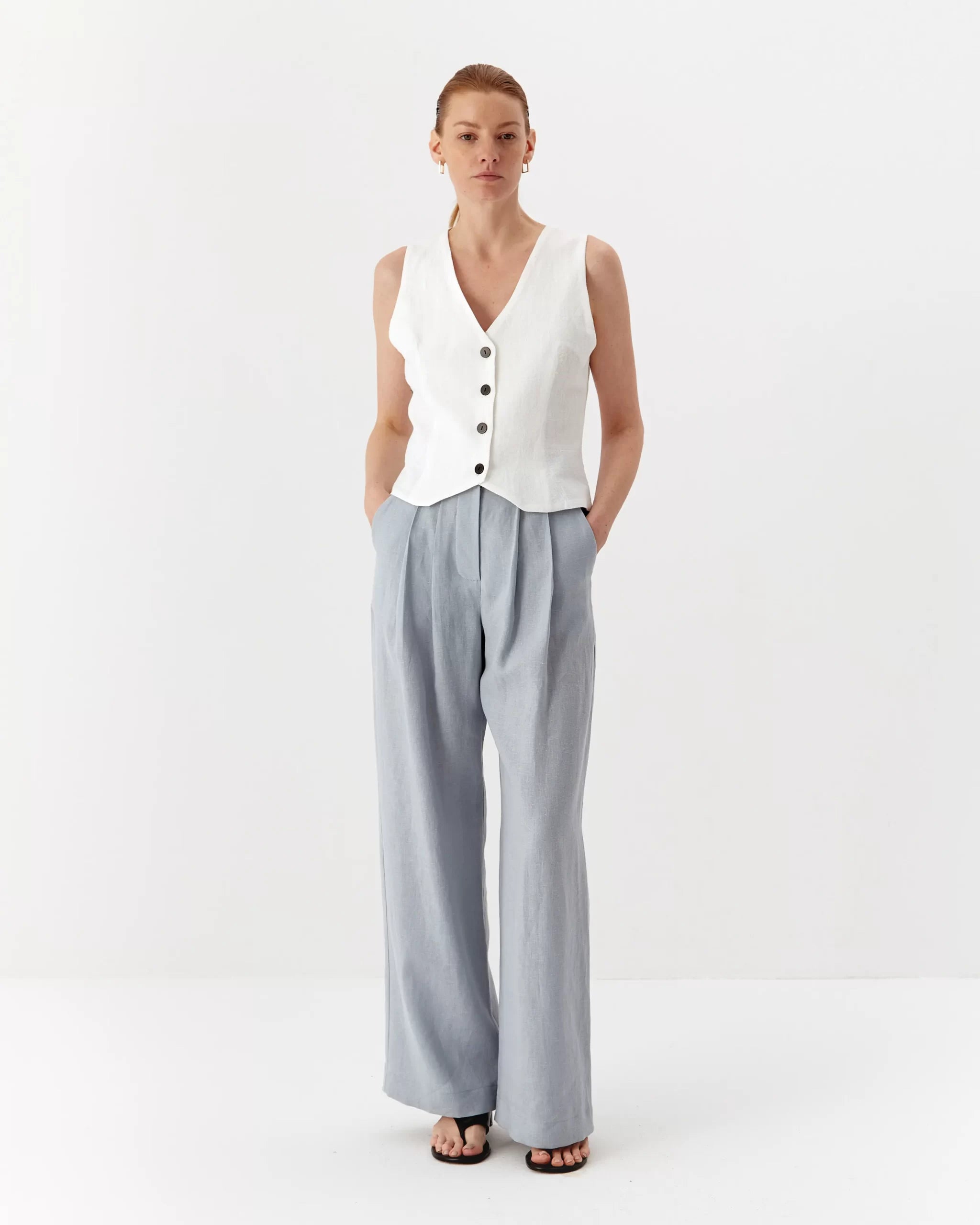 ipanomi2_25950-scaled-1.jpg Elegant cotton vest, short, white - Image 1