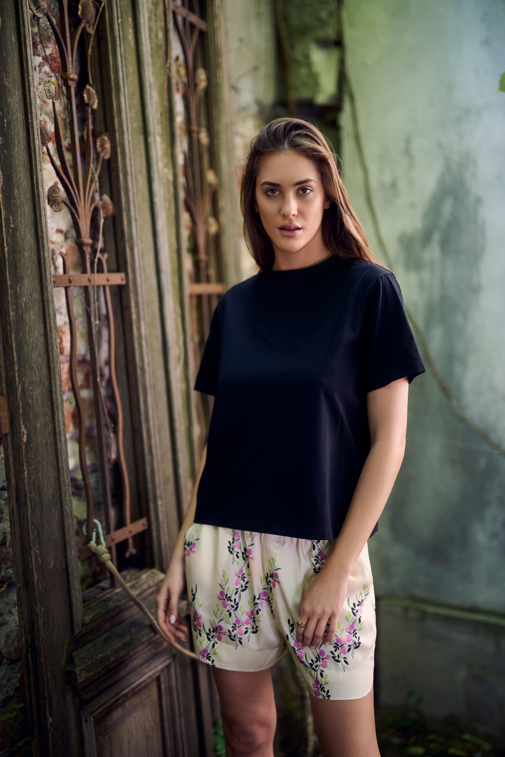 130_DSC6514-scaled-1.jpg CHARMING SHORTS - Image 1